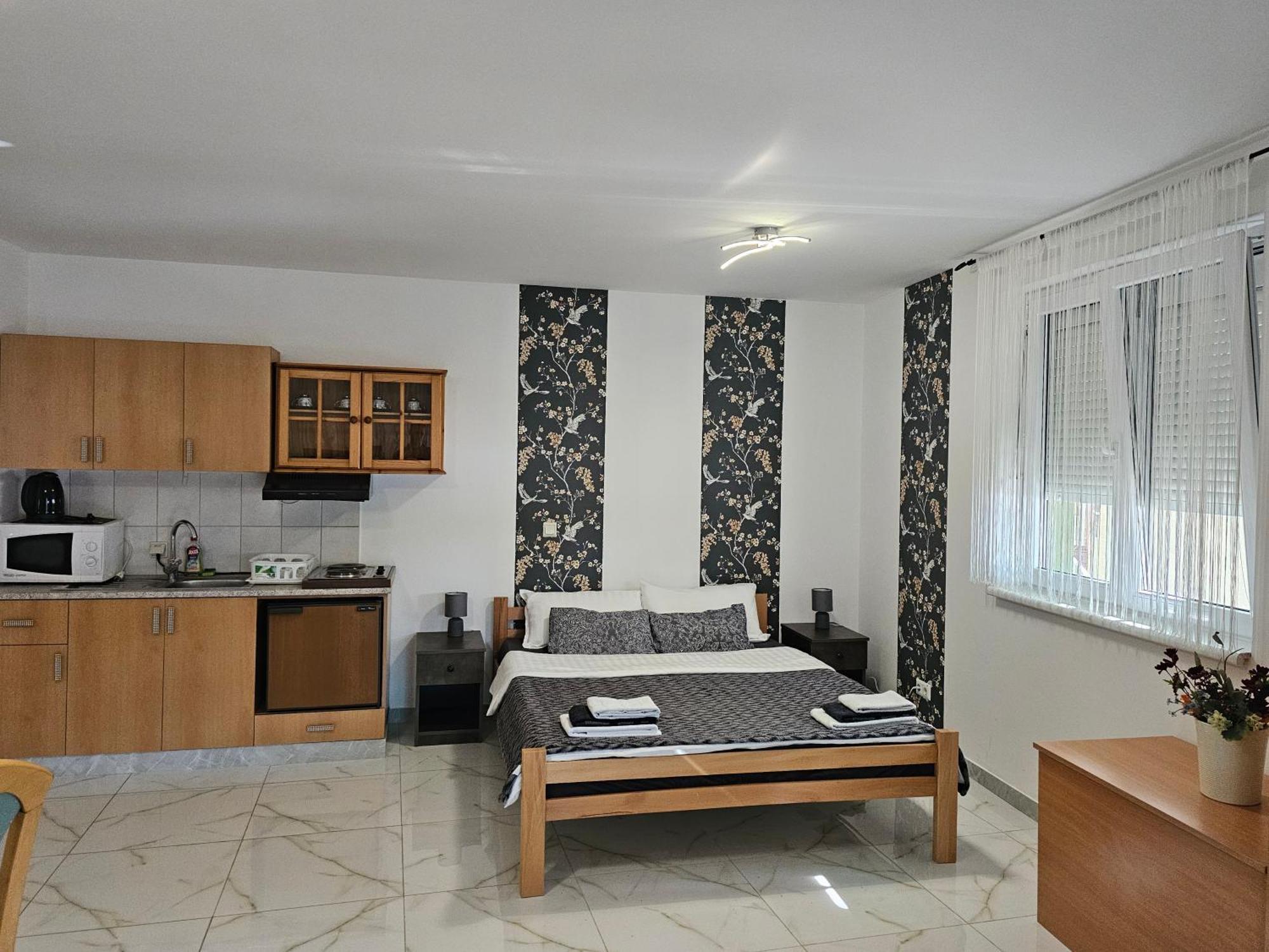 Apartmani Royal Residence 哥鲁拜克 外观 照片